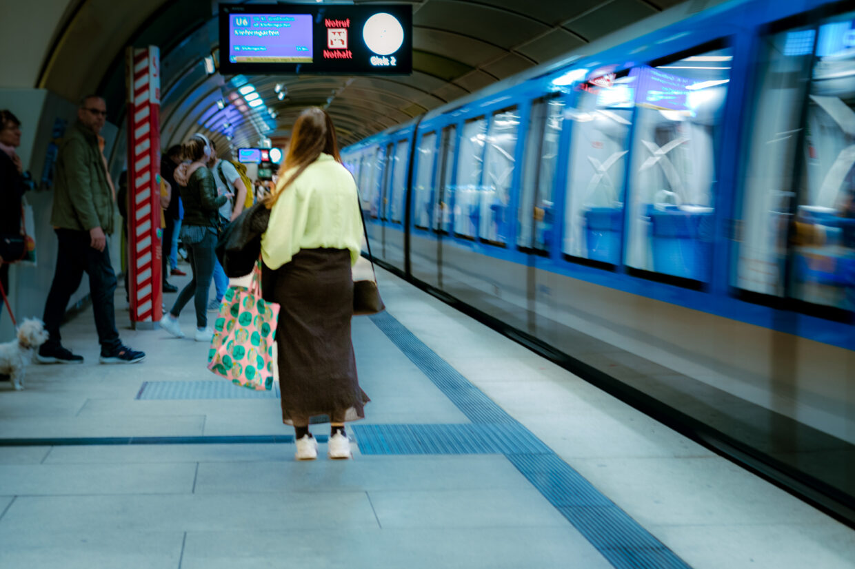 Fahrende U-Bahn in München